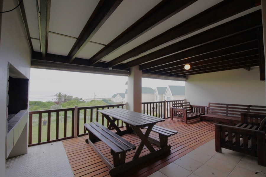 5 Bedroom Property for Sale in Marina Martinique Eastern Cape